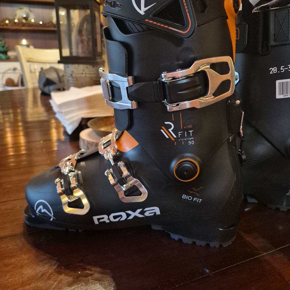 Black and Orange Men's Ski Boots